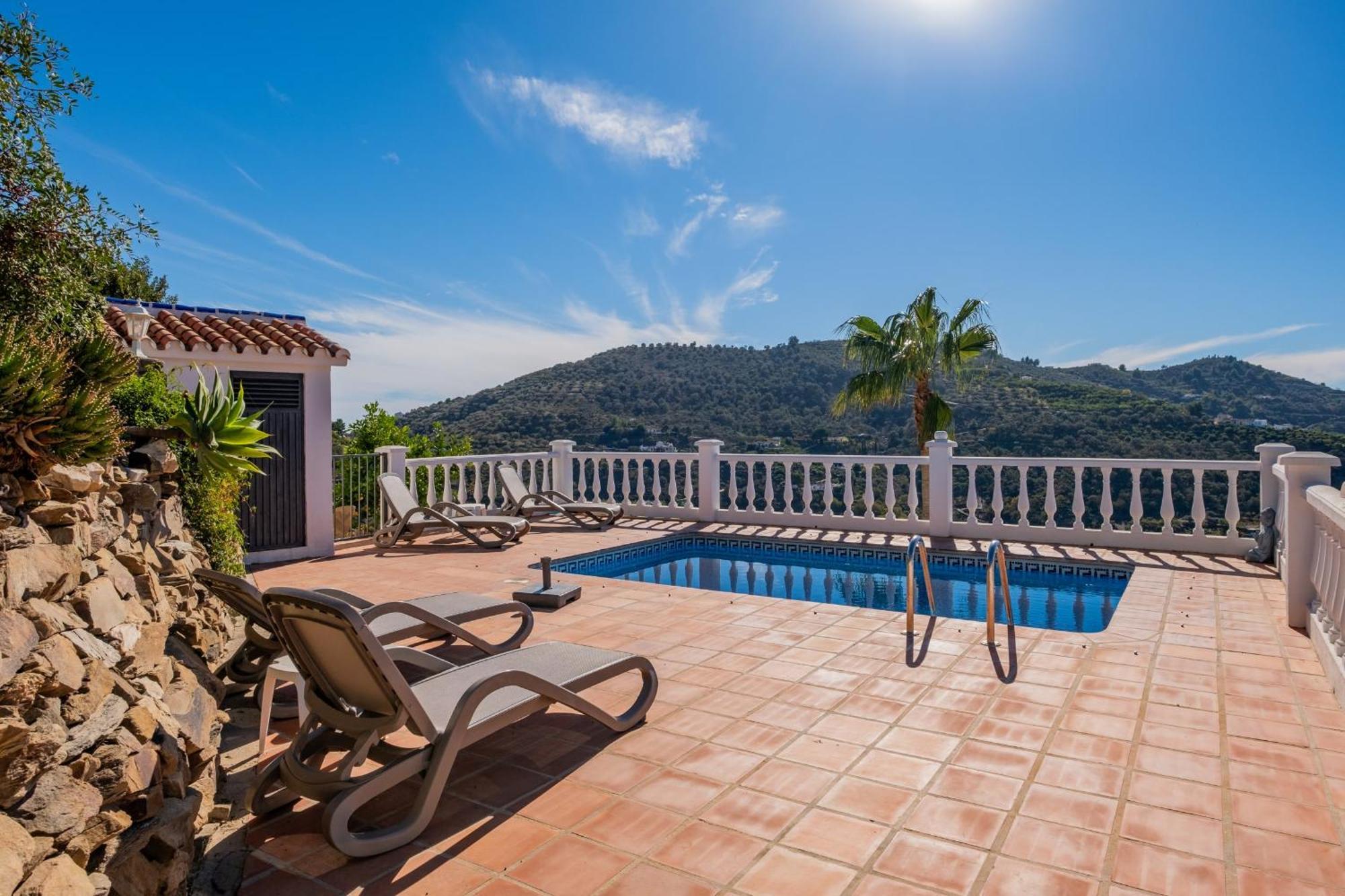 Casa La Siesta Villa With Magical View Own Pool Малага Экстерьер фото