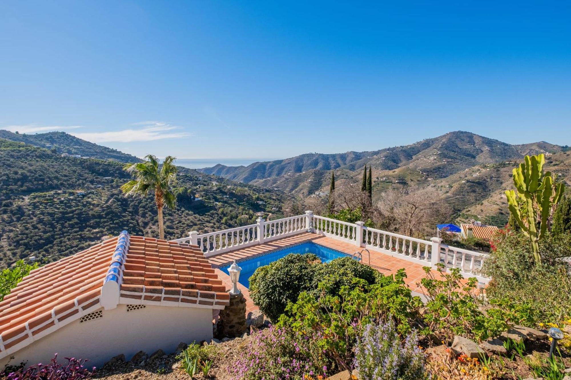 Casa La Siesta Villa With Magical View Own Pool Малага Экстерьер фото
